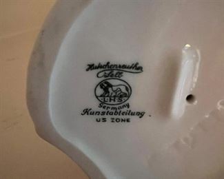 Kunstableilung figurine