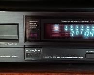 Luxman D-112 CD Player