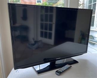 Samsung UN32EH5000F LED HDTV