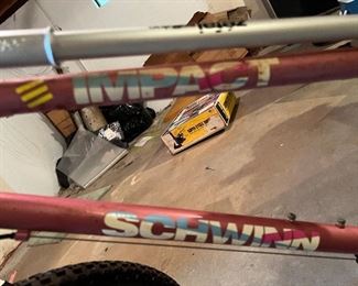 Women's Schwinn Impact 4130 Chrome-moly mountain bike