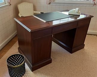 Knob Creek Executive Desk
