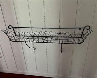 Hanging floral basket