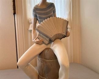 Lladro Accordion player