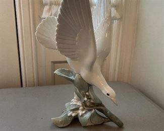 Lladro bird