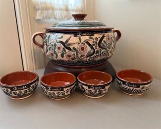 Jesús José Berabe Campechano signed ceramic pot with bowls (7pc)

