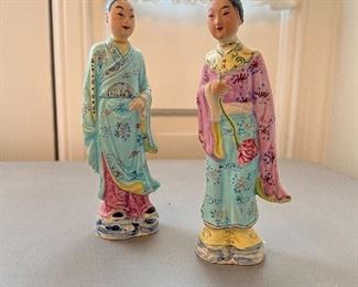 2 porcelain vintage oriental figurines