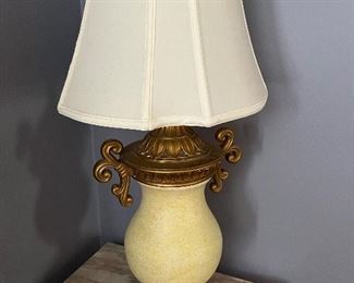Clay bodied lamp