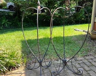 Outdoor lawn ornaments