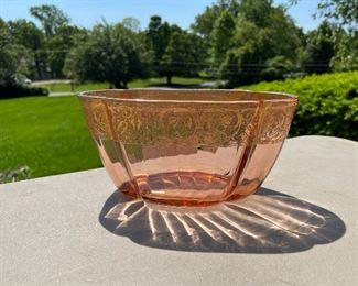 Pink decorative bowl