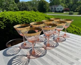 Pink decorative gold rimmed glasses (8pc)