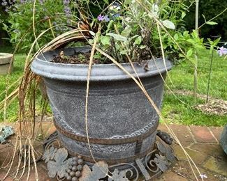 Metal Planting Pots

