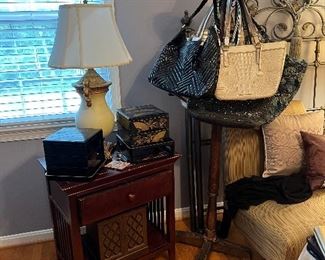Handbags, end table, lamp & hat rack