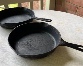 2 Griswold Cast Iron Skillets 7