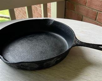 Griswold cast iron skillet