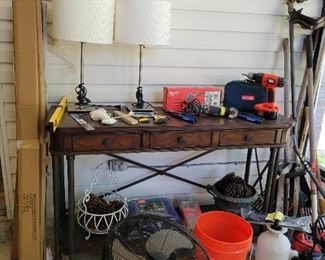 Contempoary lamps and tools, Bar 