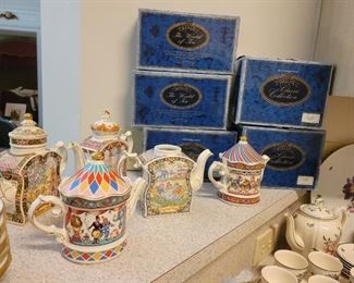 Sadler Enlgand Teapots with boxes