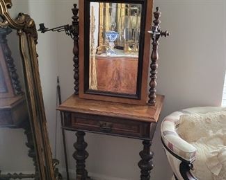 Antique English Gentleman's Grooming Shaving Stand 