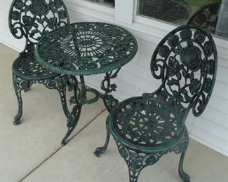 METAL TABLE SET