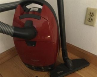 Miehle canister vacuum 
