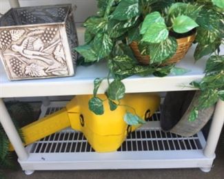 McCulloch chain saw with case, large round oil,pan, planters