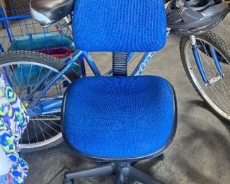 Like new nice office chair 