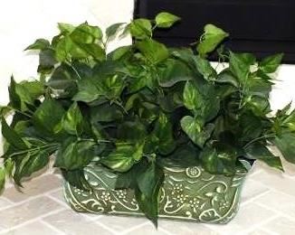 FAUX IVY IN GREEN TIN