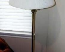 FLOOR LAMP
