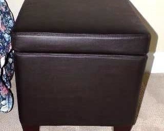 BROWN LEATHER STORAGE SEAT