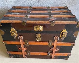 ANTIQUE WOODEN FLAT TOP STEAMER TRUNK