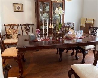 Gorgeous dining room, time for dinner parties again