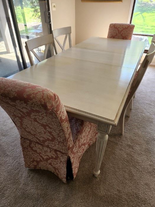 Dining Table w/4 Chairs & 2 Upholstered Chairs