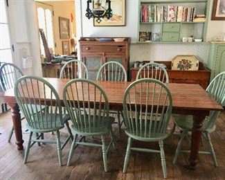 Beautiful Farm Table - Set of 8 Chairs 