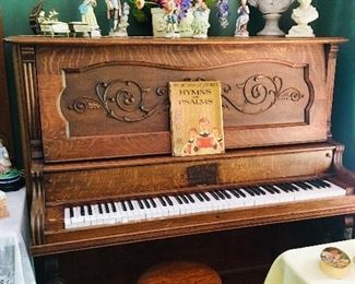 Valley Gem Piano - Piano Stool 