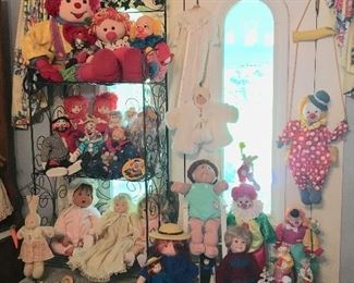 Dolls - Clowns - Cabbage Patch ....