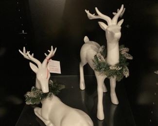 pr. white porcelain reindeer 