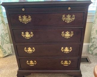Hickory Furniture "American Masterpiece" collection bachelor's chest