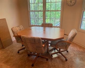 Chromcraft Table & 5 chairs
