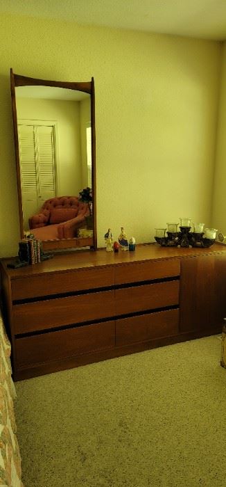 Dillingham Esprit  by Merton Gershun mid century bedroom suite in mint condition