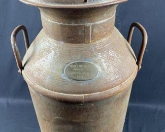 Vintage Standard Oil Large 10gal Gas/Fuel/Oil Can
Very heavy and large, local pickup only.
Measures approx. 2ft tall and 13" diameter on the base.