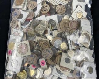 Huge Bag of Assorted Coins/Tokens, Heavy. Looks like it includes plenty of JFK half dollars and state quarters to make for some nice face value in addition to many collectible tokens. Who knows what all is there!