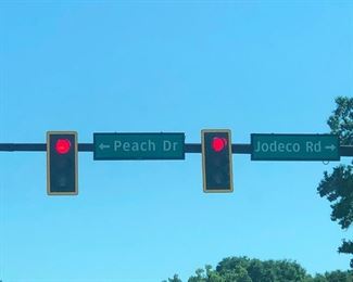 If your GPS says to turn on Campground Rd. its actually called Peach Drive. Campground Rd.=Peach Dr.