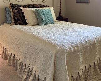 Sealy Queen Mattress/BS, Soft Surroundings Marguerite Scallop Queen Quilt w Sham and Pillow, Table Lamps pair