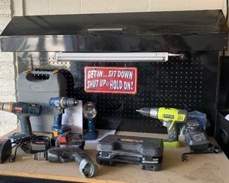 Workbench w Overhead Light