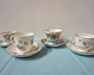 Assortment of teacups (total of 8)