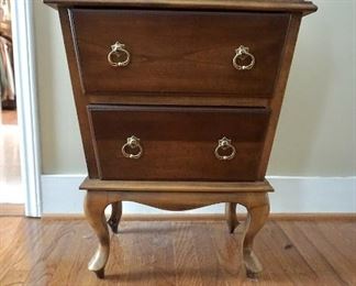Pennsylvania House Queen Annes Bachelor Chest