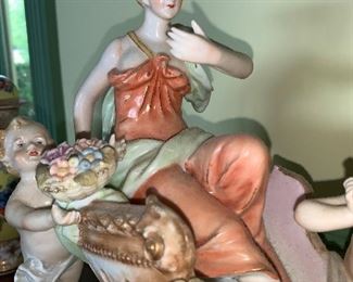 Detail of Dresden/Chelsea Group type coach