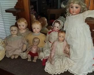 Much vintage toys and dolls. 20+ antique and vintage dolls!!