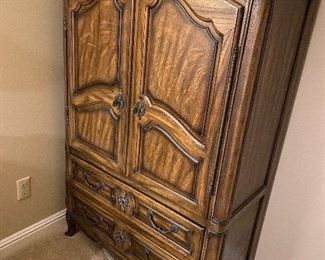 SOLID WOOD ARMOIRE (SMALLER SIZE) GREAT FOR CRAFTS ROOM/ADDED PANTRY /TV/OR CLOSET SPACE 