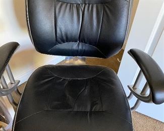 Nice office chair 
