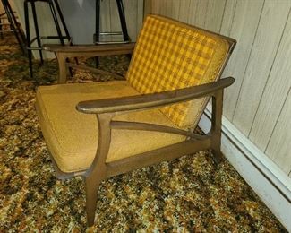 Vintage Beautiful Mid-Century Modern Furniture Set (1 Couch, 2 Chairs, 1 Coffee Table, 2 End Tables)